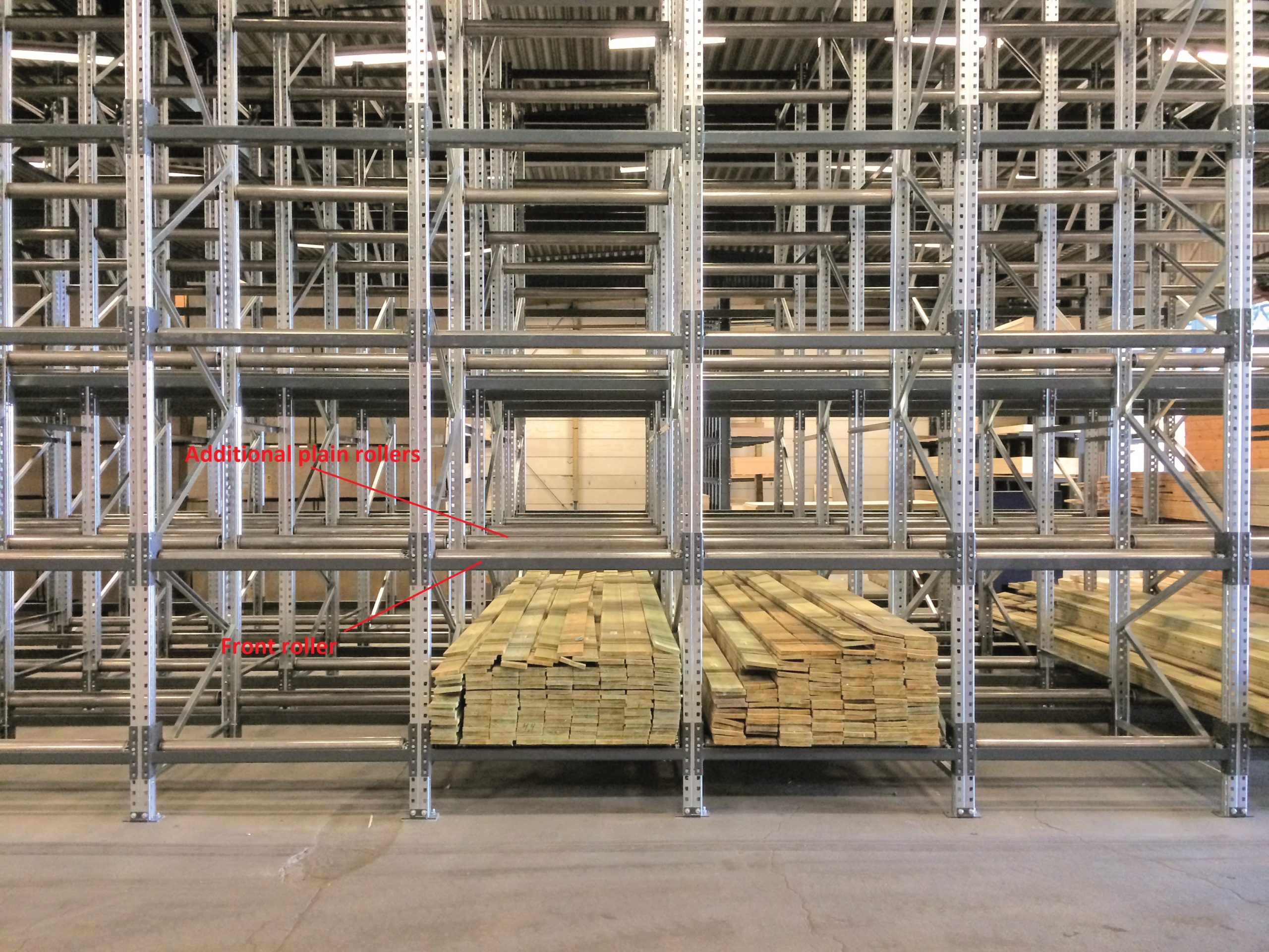 Frigångsrulle, balk ral 5010, galvaniserad rulle Frigångsrulle, balk ral 5010, galvaniserad rulle